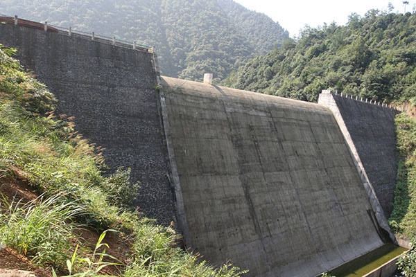 龙溪电站大坝